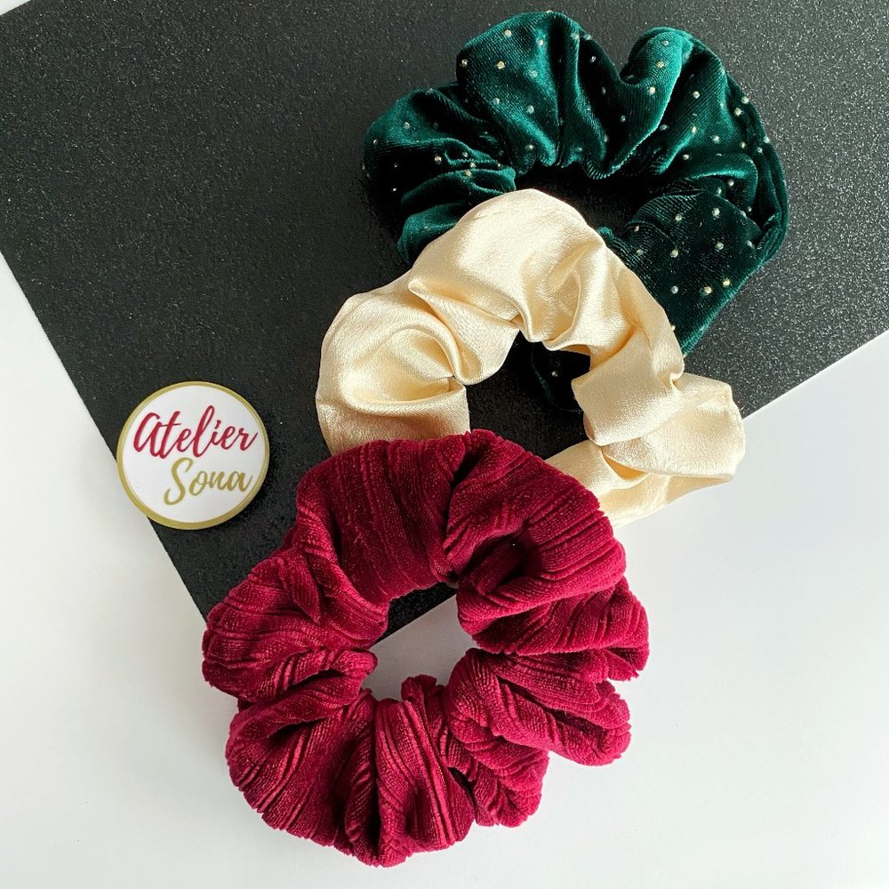 Christmas Hair Scrunchies - Set of 3 - Picture 1 of 3